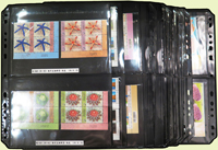 台灣2015~2021年四方連套票共102組,均帶雙邊紙廠銘或張號或色標,總面值共計NT$14644元,包括有:戲嬰圖,鴻雁傳書,青花瓷,紅樓夢,臺灣交趾陶-四季平安,鄧麗君,香草植物,台灣教堂,故宮古畫(2016年版),無面值郵票(2017年版),臺灣珊瑚(2014.2016年版),燈塔(2014年版),童玩(2014年版),台江國家公園,生肖(羊.豬.雞.狗),金魚,古典詩詞,近代畫作(2019年版),寶島風情(宜蘭縣.花蓮縣.屏東縣.澎湖縣.馬祖),蘇花改全線通車,臺中世界花卉博覽會,高山湖泊,近代水墨畫作,海星等等,品種豐富或有重複,品像混合,多數保存佳,VF-F;歡迎至官網瀏覽全貌(Page 201)