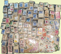 台灣各時期常用票(已洗)舊票約9400枚,多為中早期重複,包括有:單位資費改面值.各版莒光樓.各版九項建設.地圖.國旗.二版鯉魚等,品像混合,資深藏家釋出,未挑選可能有好戳,VF-F;贈未洗舊票100枚;歡迎至官網瀏覽全貌(Page 54)