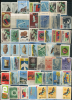 台灣中早期新票110套,重點內容有:雷虎特技航空.臺灣花卉(47年版).郵政七十週年.臺灣魚類.臺灣風景(56年版).台北版航空改值.招商局八十五週年.亞洋郵盟週年紀念.第三任總統就職週年.音樂(58年版).台灣貝殼.母教.唐詩.實施耕者有其田十週年.清瓷.中華民國建國五十年國慶.曾文水庫.中國戲劇.一版中山樓.台灣昆蟲.古物(59年版).張大千畫.體育(51年版).玉照閱兵.農業普查.于右任.百子圖.後赤壁賦圖等等,品種豐富品像混合,多有重複,多數背黃或局部淡黃,連刷票齒折,F-VF,歡迎至官網瀏覽全貌